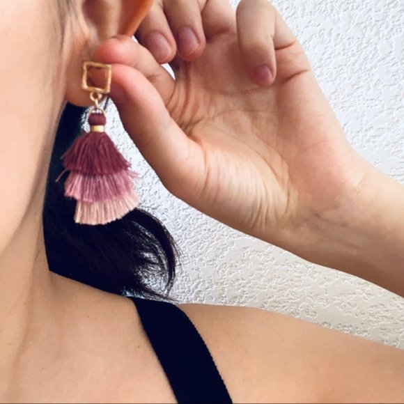 MYTH X DREAM Jewelry - 💕LAST ONE Metal Square Tassels Earrings